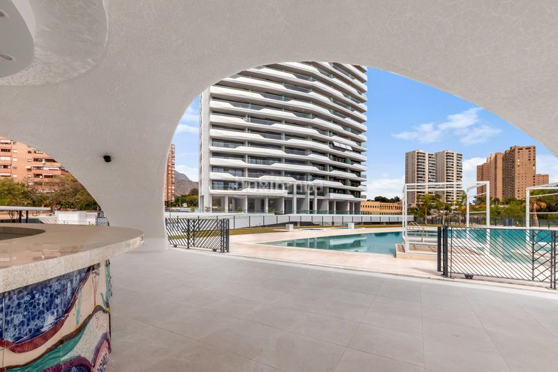 Foto d8fd0748-736e-4c89-922f-6ba1db6bdc39. Pis amb calefacció piscina a Playa Poniente Benidorm