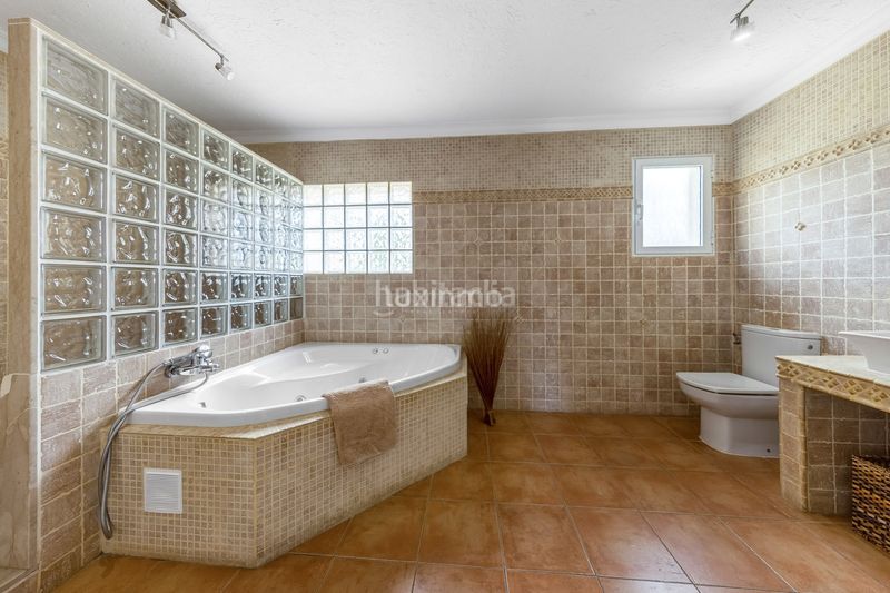 Foto cfedcb79-e427-472d-ba7a-db10e413125d. Xalet amb calefacció aparcament piscina a La Fustera Benissa