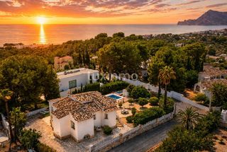Chalet in L´Olla. Villa mediterránea de 5 dormitorios en motemolar, altea
