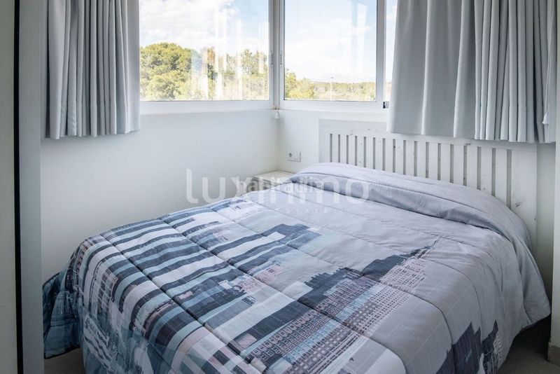 Foto adce682a-7df5-47fa-b066-e27b8342494c. Pis amb piscina a cala Finestrat Finestrat