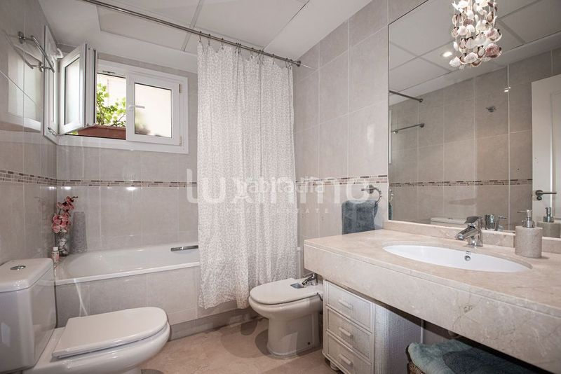 Foto 3d16b598-b2b2-4772-8603-aacd935de3a3. Planta baixa amb aparcament piscina a Mascarat Altea