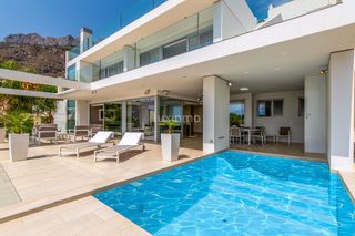 Chalet en Altea la Vella. Villa exclusiva en altea con vistas panorámicas al mar