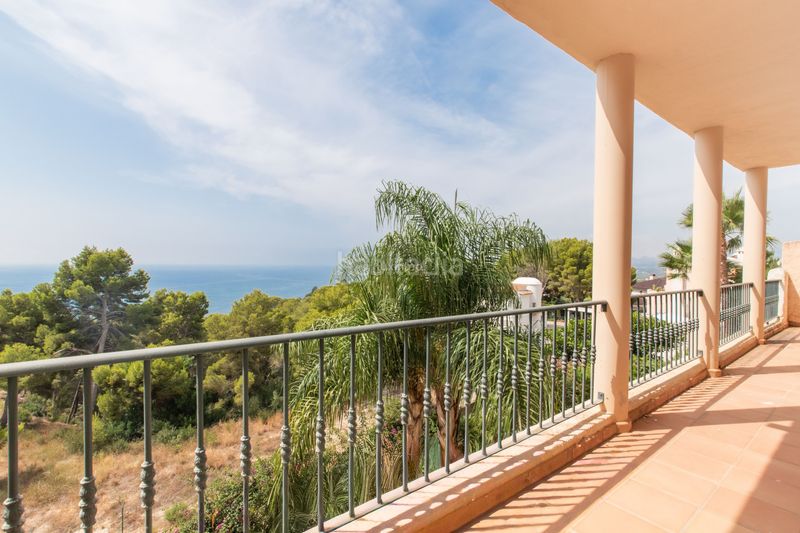Foto 2bc0f522-be1e-4041-bb4d-f13aa9c209db. Casa aparellada amb piscina a Altea hills Altea