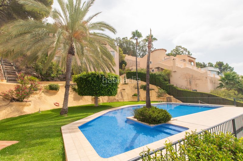 Foto 3d1373ae-23b3-473e-82d9-f215ade71acf. Casa aparellada amb piscina a Altea hills Altea