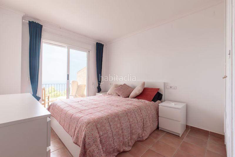 Foto f3267853-28f6-402c-bda0-5ba43c209854. Casa aparellada amb piscina a Altea hills Altea