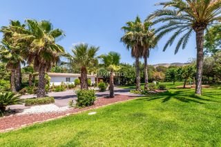 Affitto Chalet in Sierra Helada. Preciosa villa con piscina en alquiler en benidorm