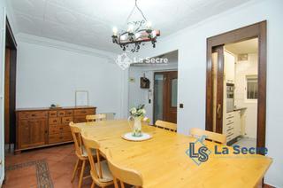 Casa  Montserrat. Casa de pueblo en martorell
