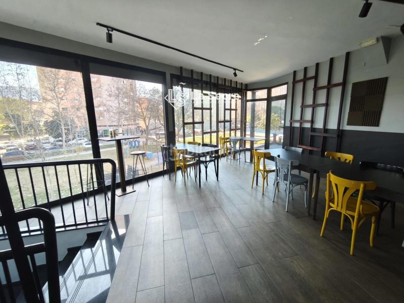 Foto 5ba65bf8-bb1a-4dd6-8f5a-650ab310834c. Local comercial oportunitat dinversió! local comercial amb rendibilitat en Martorell