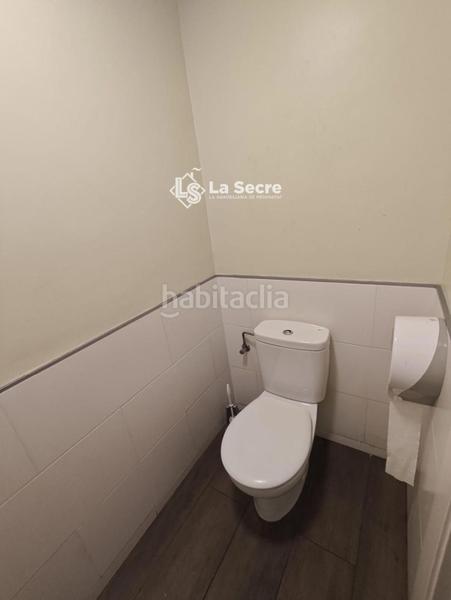 Foto 63e3745d-e6e9-45e2-95a5-62161bc38338. Local comercial oportunitat dinversió! local comercial amb rendibilitat en Martorell