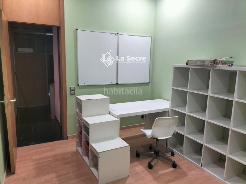 Foto 80ef1d5a-fbaa-469c-abfd-a51138b087ca. Alquiler local comercial  en la vila en Martorell