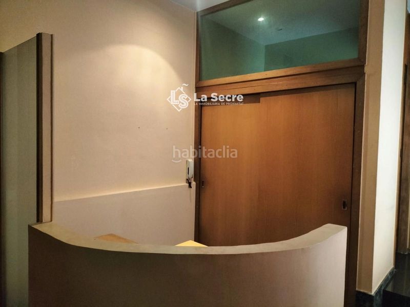 Foto b41006ef-2e5c-4727-bcc7-9853dbc2a11c. Alquiler local comercial  en la vila en Martorell