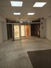 Rent Business premise  Mur. Local comercial a la vila de martorell