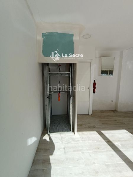 Foto 3980fa2e-61fe-457d-a293-b912110c2b7c. Local comercial a Martorell