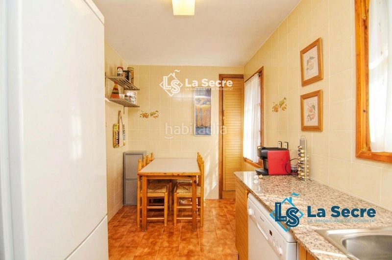Foto 3e91806c-fb02-4af7-8cf7-fa57f61f0ac4. Casa adossada amb calefacció aparcament a Gelida