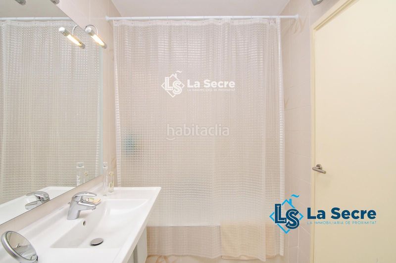 Foto 85877c49-15a7-49e0-a7ba-6166c868d3d6. Casa adossada amb calefacció aparcament a Gelida
