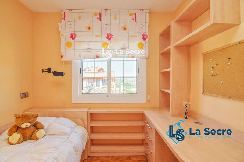 Foto c9dcc31f-6376-4f4b-b23b-2e513f3752a1. Casa adossada amb calefacció aparcament a Gelida