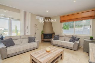 Xalet  Futbol. Casa a pacs del penedes amb piscina