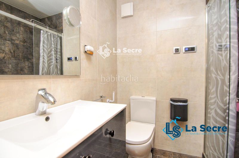 Foto 3607ce0b-d724-4c81-94e4-9e8a206e17b8. Pis amb calefacció aparcament a Sants-Badal Barcelona