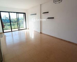 Affitto Appartamento  Sant genis de rocafort. Pis de lloguer de 4 habitacions amb terrassa privada i pàrquing