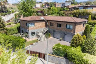 Casa  Moixerno. Fantastica casa can barri - seminueva