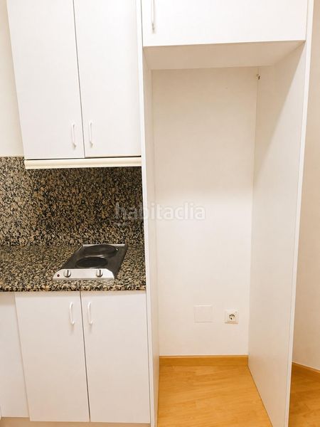 Foto dc05a05d-d1bb-47d9-b6f2-010a7eda44e6. Loft amb aparcament a Navas Barcelona