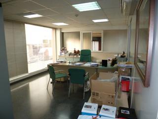 Nau industrial a Malgrat de Mar. Nave en 3 plantas de 1820m2