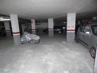 Parking voiture à Malgrat de Mar. Plaza de parking zona avenida barcelona