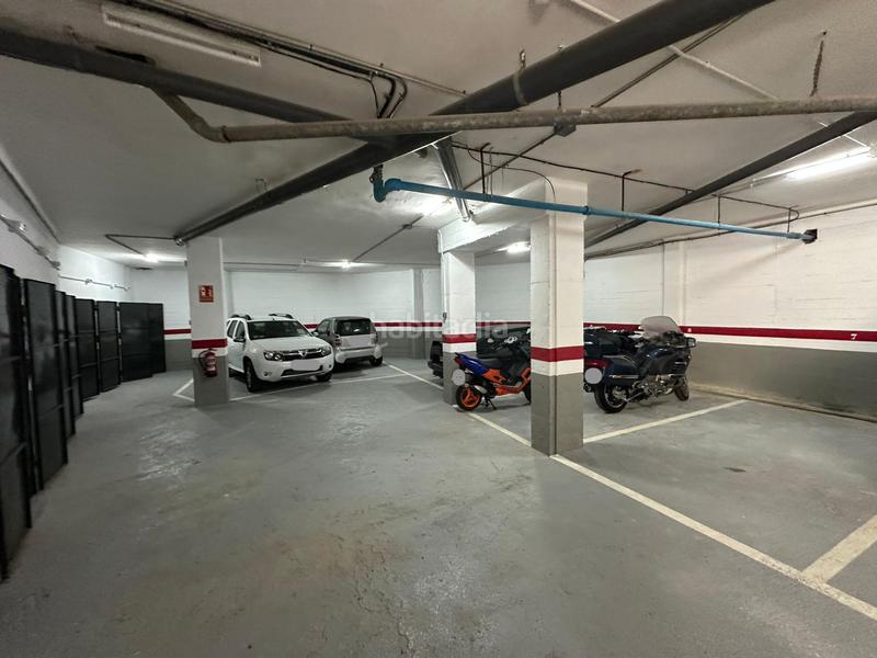 Foto d897c2ec-c32d-49bb-908b-f3d58f4846f2. Parking coche garaje para inversión en Centre Pineda de Mar