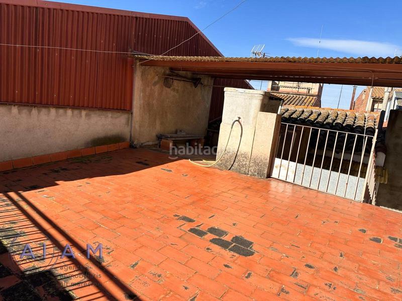 Foto be32ea5b-bb00-49b2-b1b2-e22ea14842e7. Casa  y local comercial en el centro en Tordera Tordera