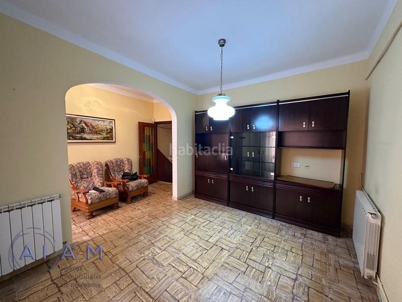 Foto cee5bb2b-29f6-4441-b760-37a8974de102. Casa  y local comercial en el centro en Tordera Tordera