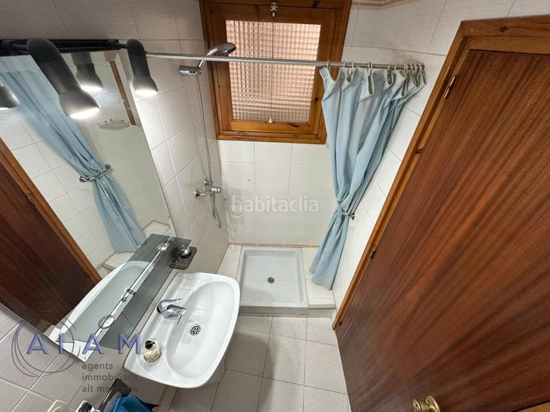 Foto e17900a9-1a79-4b5b-b9e4-832a246bdebe. Casa  y local comercial en el centro en Tordera Tordera