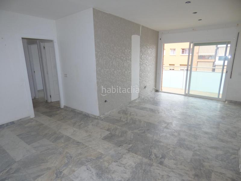 Foto 15f4d203-5d53-4346-b554-23602b2c3b4c. Piso  en venta av. mediterrània en Malgrat de Mar