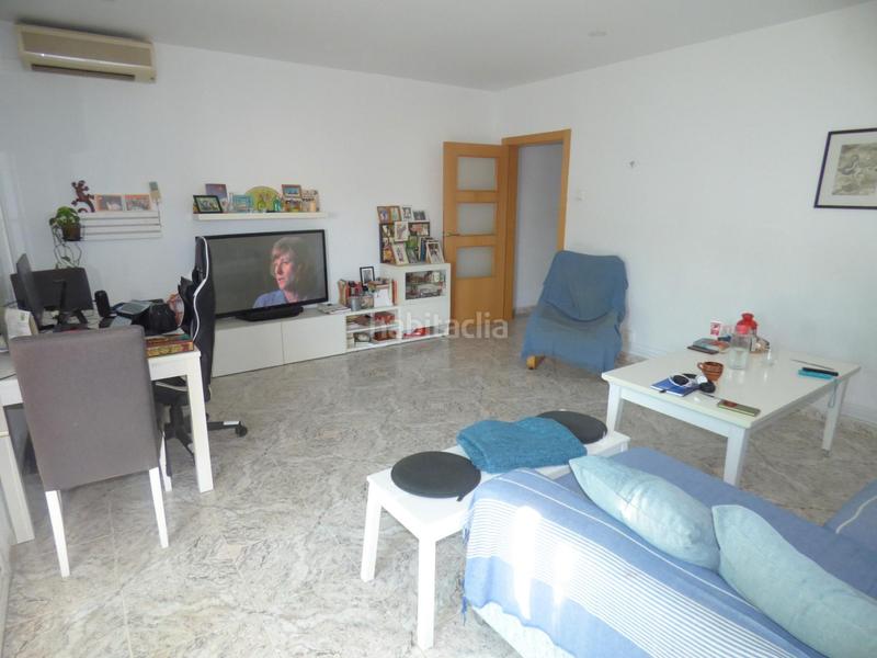 Foto 2a7b3aba-7753-4642-aca0-9ee6094d4bc6. Pis amb calefacció a Centre Pineda de Mar