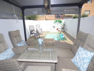 Casa a Palafolls. Encantadora casa en el centro de palafolls con piscina y terraza