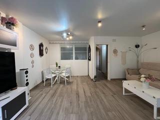 Maison à Malgrat de Mar. Amplia casa semireformada en malgrat de mar  oportunidad única!