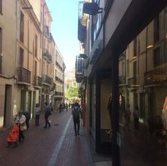 Location Local commercial à Carrer de la font vella 13. Precioso local en la mejor zona comercial y peatonal de la ciuda