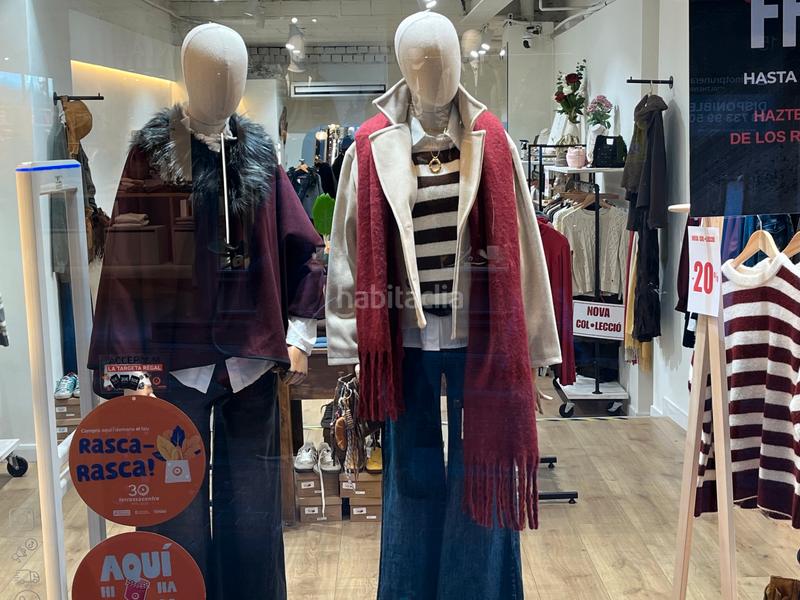 Foto 78b46bb1-436b-4d83-b7c4-bb3534a778f4. Lloguer local comercial a carrer de la font vella 13 a Terrassa