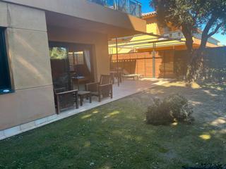 Piccolo appartamento in Avinguda josep maria de ventos 5. Precioso apartamento en torremirona golf resort
