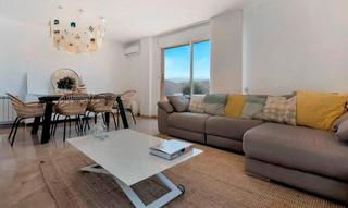 Dplex a Carrer de miquel vives 5. Exclusivo duplex: saln-comedor, cocina, 4 habitaciones, 3 baos