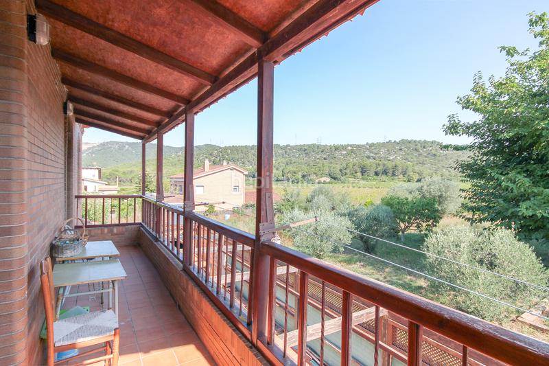 Foto 59210f11-f4e7-4550-b8e0-d0b832192f23. Chalet en camí can sadurní 40 preciosa casa, muy luminosa y con muchas posibilidades. en Begues