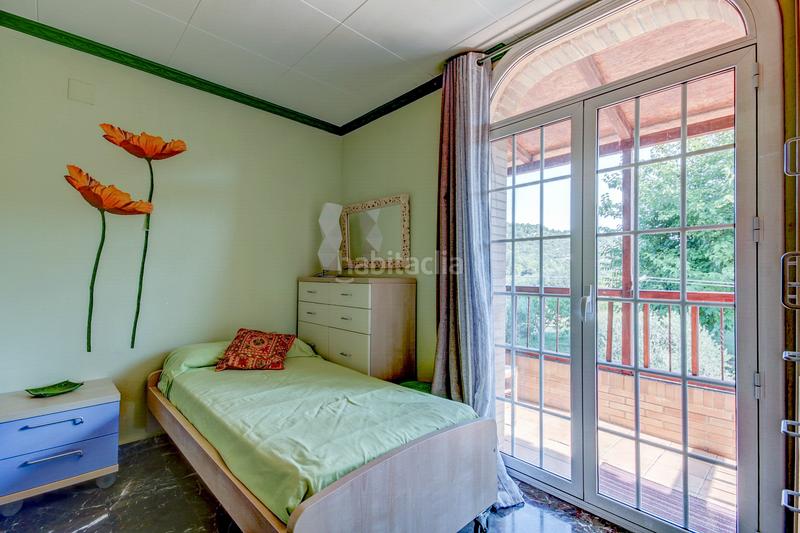 Foto 78d1be10-3840-4edf-bea0-42c560b8f96e. Chalet en camí can sadurní 40 preciosa casa, muy luminosa y con muchas posibilidades. en Begues