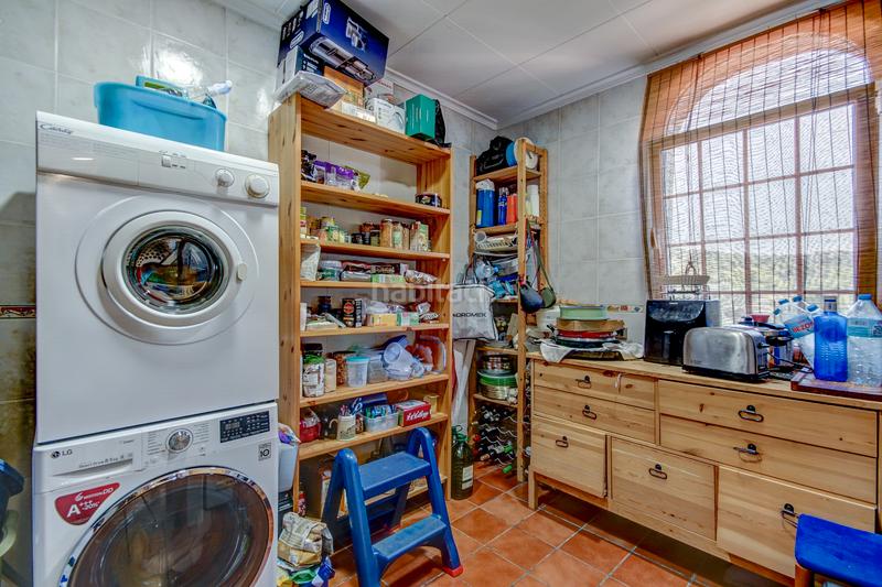 Foto d5b83edf-8877-4a8f-bf61-b52e76ba5b6d. Chalet en camí can sadurní 40 preciosa casa, muy luminosa y con muchas posibilidades. en Begues