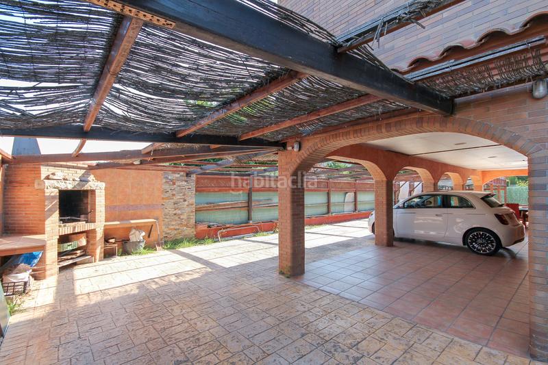 Foto db97f1c2-399c-46e0-b232-df409d506d9d. Chalet en camí can sadurní 40 preciosa casa, muy luminosa y con muchas posibilidades. en Begues