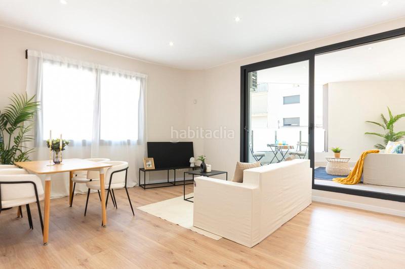 Foto 0d0293dd-6faa-48d3-8c58-ce74e42f9ab3. Piso precioso piso en inmejorable ubicación: vivienda esquinera con mucha luz: salón-comedor-cocina, 3 habitaciones, 2 baños, terraza.. en Terrassa