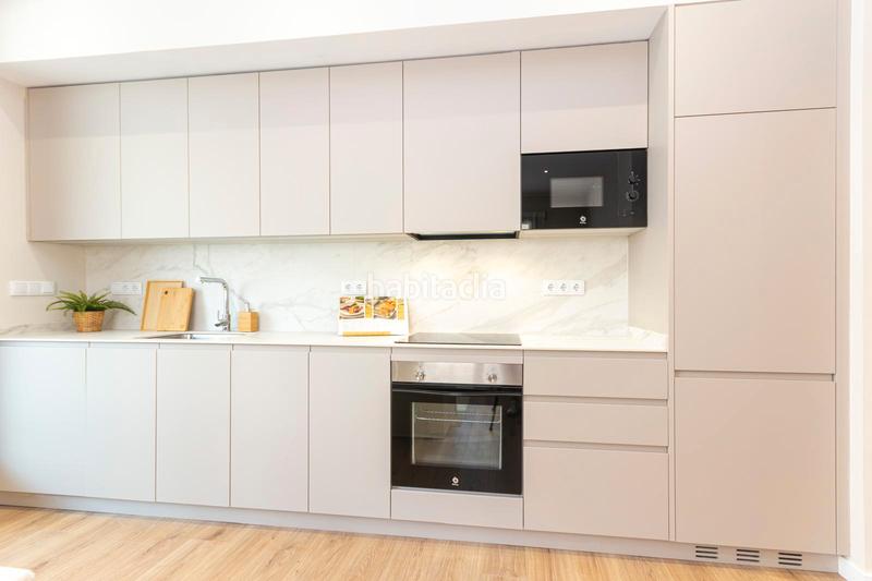 Foto b95e0c74-3bb7-415c-916a-bd27a823d0a2. Piso precioso piso en inmejorable ubicación: vivienda esquinera con mucha luz: salón-comedor-cocina, 3 habitaciones, 2 baños, terraza.. en Terrassa
