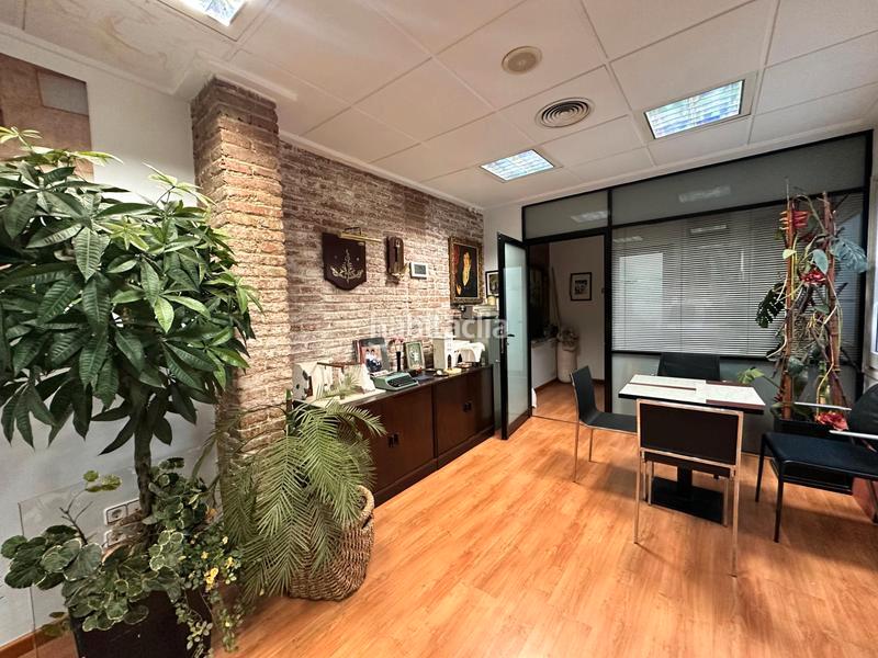 Foto c948e6c1-151a-4d60-b705-7ffdef9e452e. Local commercial dans carrer de bacardí 3 dans Sants-Badal Barcelona