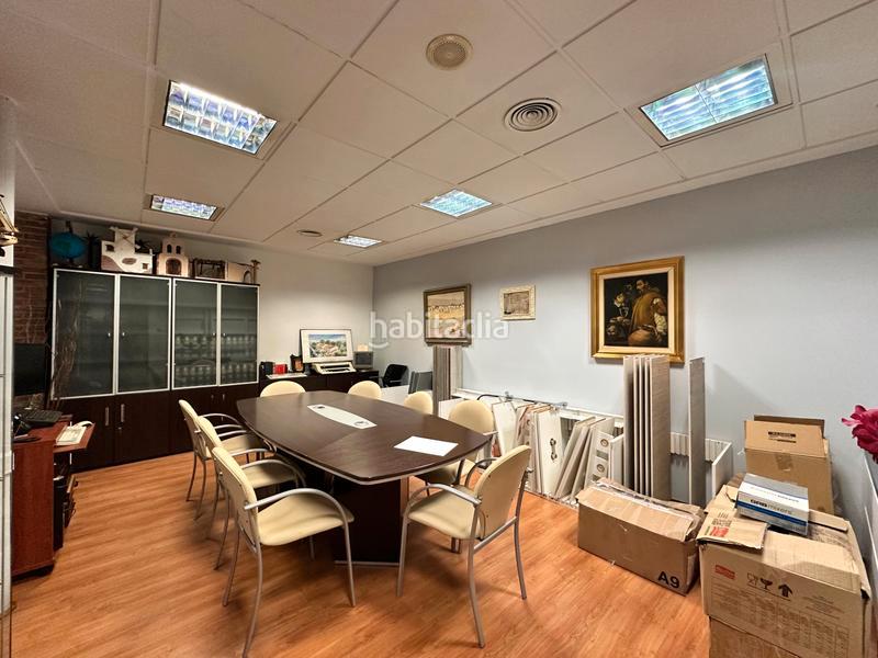 Foto b3a5c62f-4a5d-4dc8-aaf7-c7f908743999. Oficina a carrer de bacardí 3 a Sants-Badal Barcelona