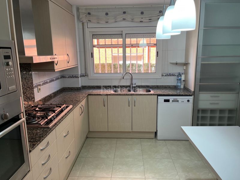 Foto 434a5a8f-f957-402c-b539-6b98be4ef3cb. Casa aparellada amb calefacció aparcament a Ullastrell