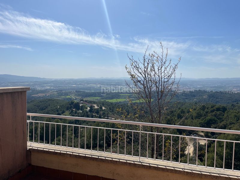 Foto 5bca104e-545b-4fd7-8f1d-f894857c2919. Casa aparellada amb calefacció aparcament a Ullastrell