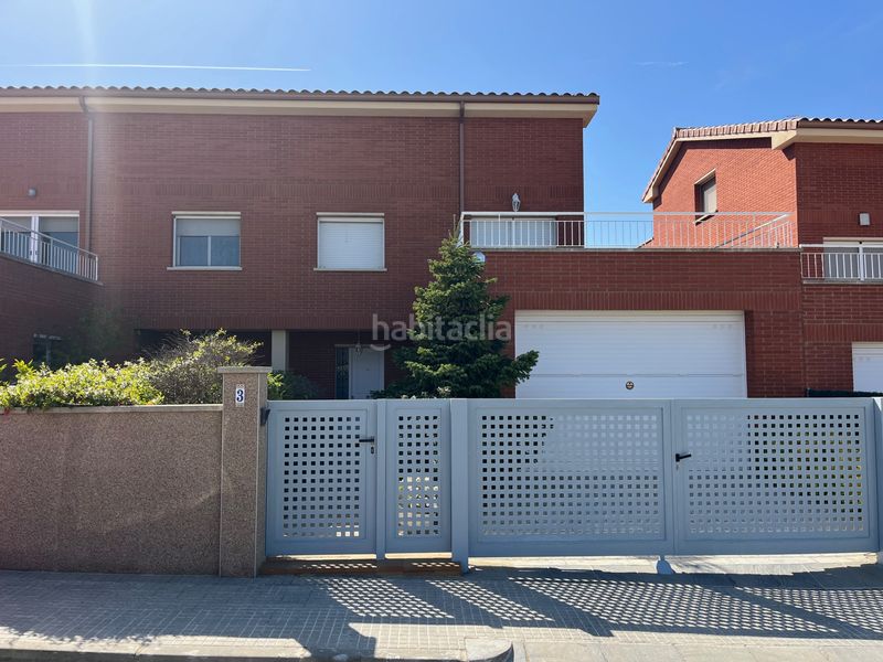 Foto 96cc3922-cdbb-4eba-b96d-9006834ac820. Casa aparellada amb calefacció aparcament a Ullastrell